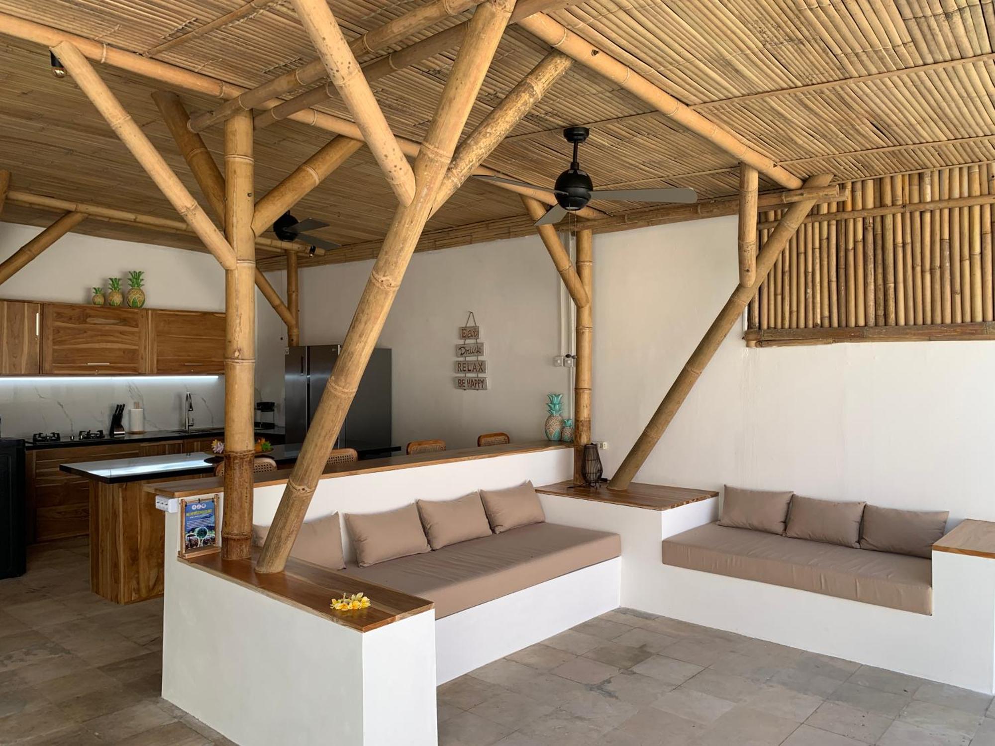 Апарт отель Morgan House Kuta  Экстерьер фото
